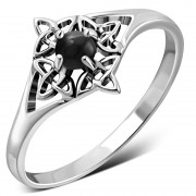 Delicate Black Onyx Celtic Knot Silver Ring, r582